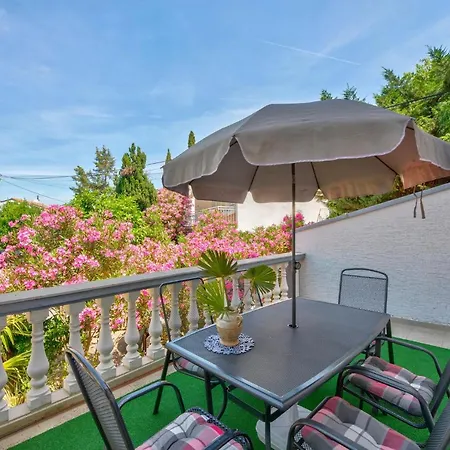 Kuca Za Odmor Valentina Case de vacanță *