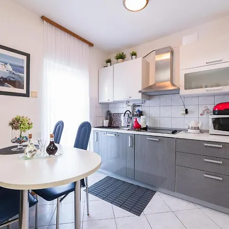 Kuca Za Odmor Valentina Selce